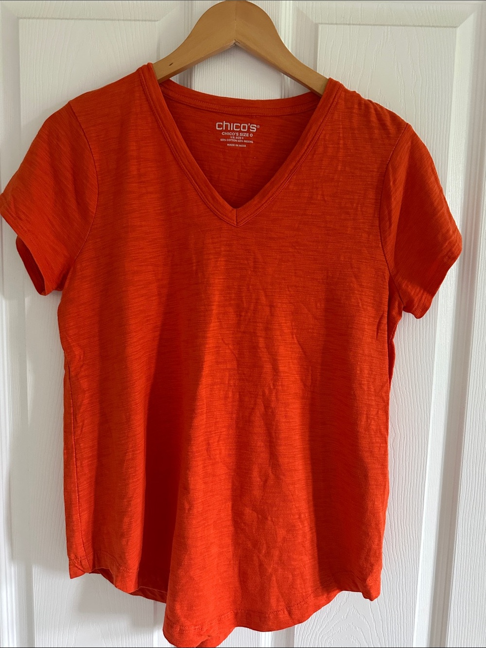 Chico's Orange V-Neck Short Sleeve Tee